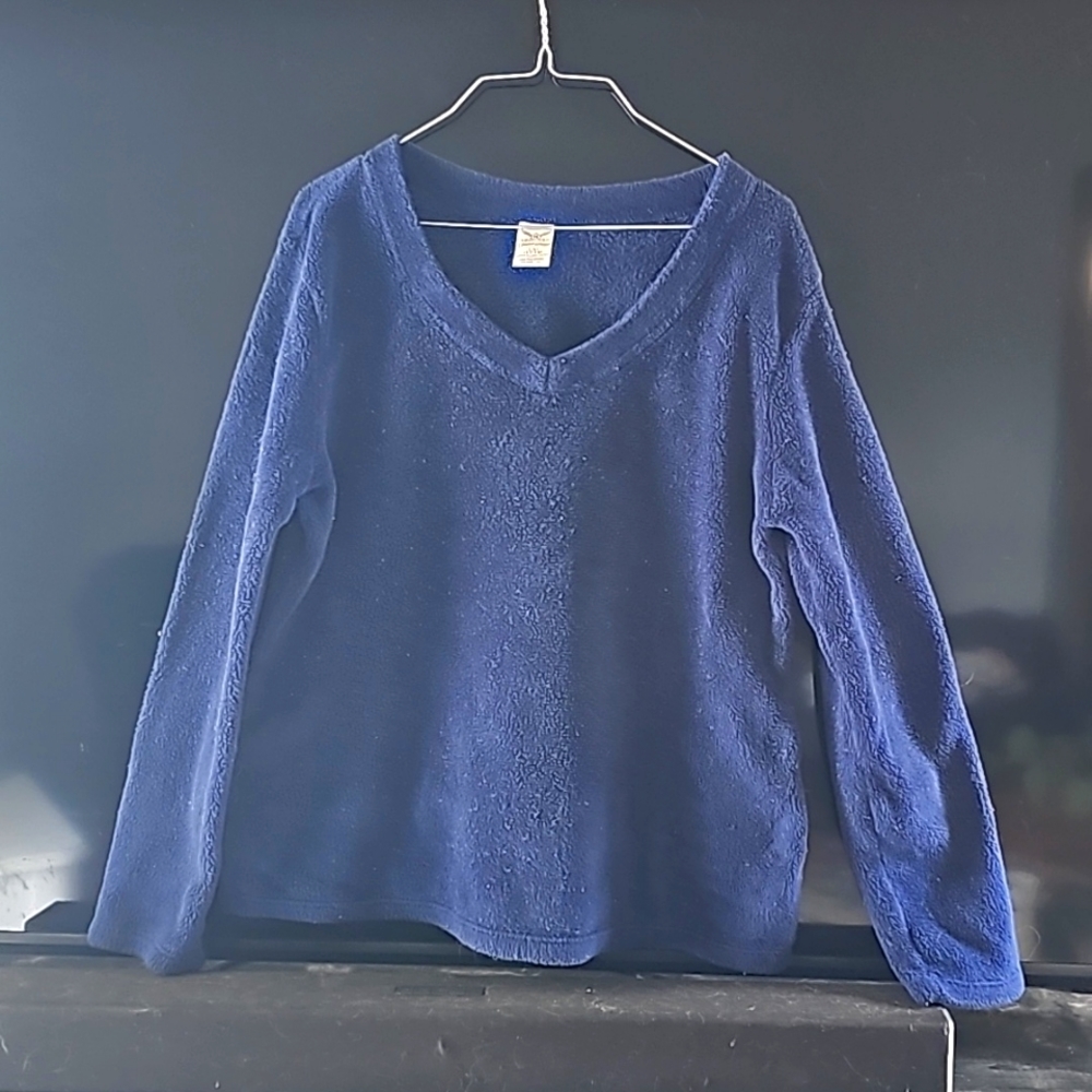 Faded Glory fuzzy long sleeve V neck shirt